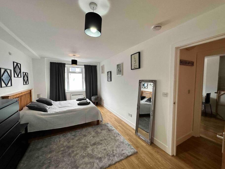 Bright And Cosy 1 Bed Flat Next To Tower Bridge Londres Exterior foto